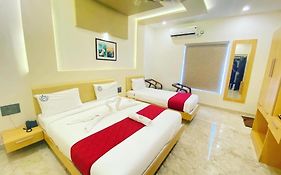 Hotel Sangeeth Palace